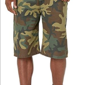 Levi’s Men’s 569 Loose Straight Denim Shorts